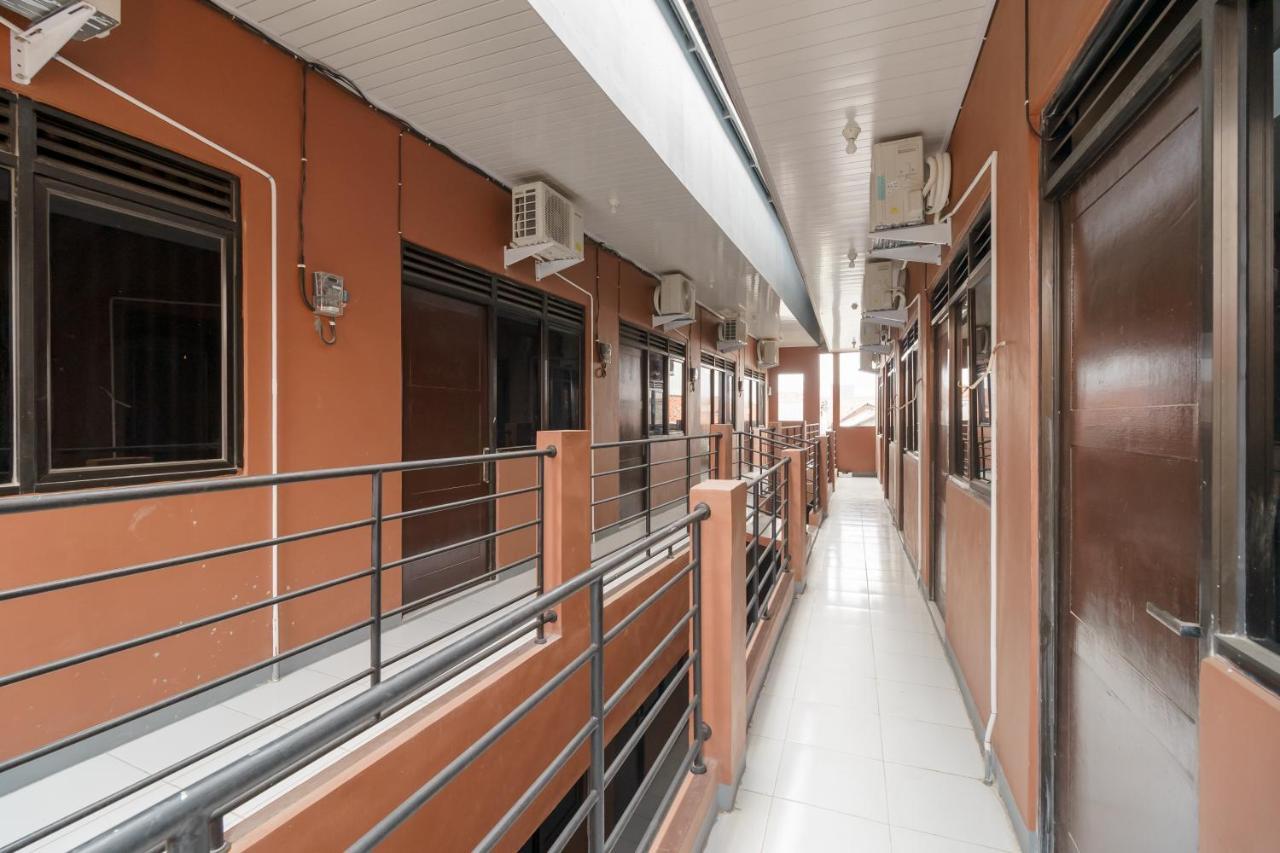 Hotel Reddoorz Syariah Near Siloam Hospitals Bulak Kapal Bekasi Exteriér fotografie