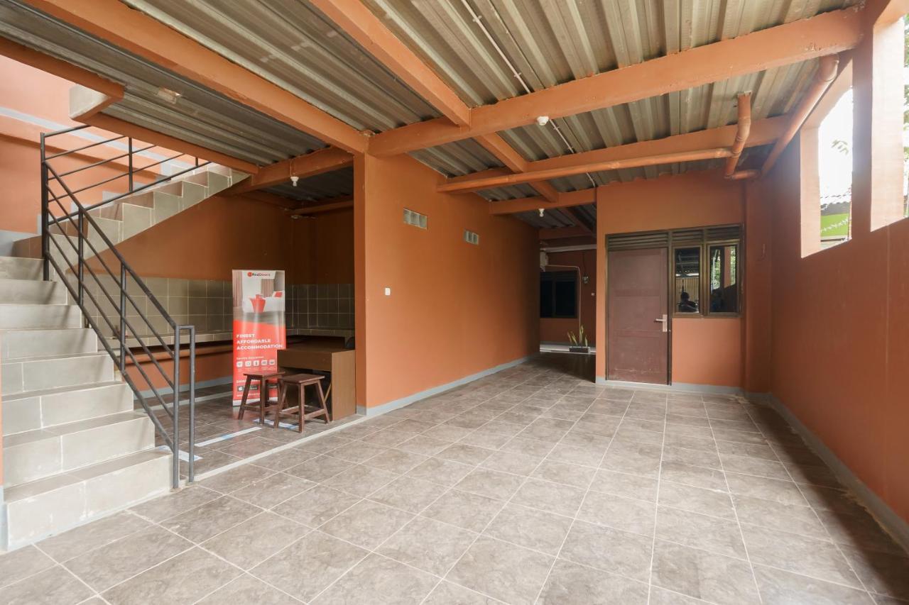 Hotel Reddoorz Syariah Near Siloam Hospitals Bulak Kapal Bekasi Exteriér fotografie